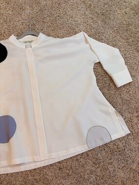 Artisan Top 1X/2X Cream Top with Colorblock Circles